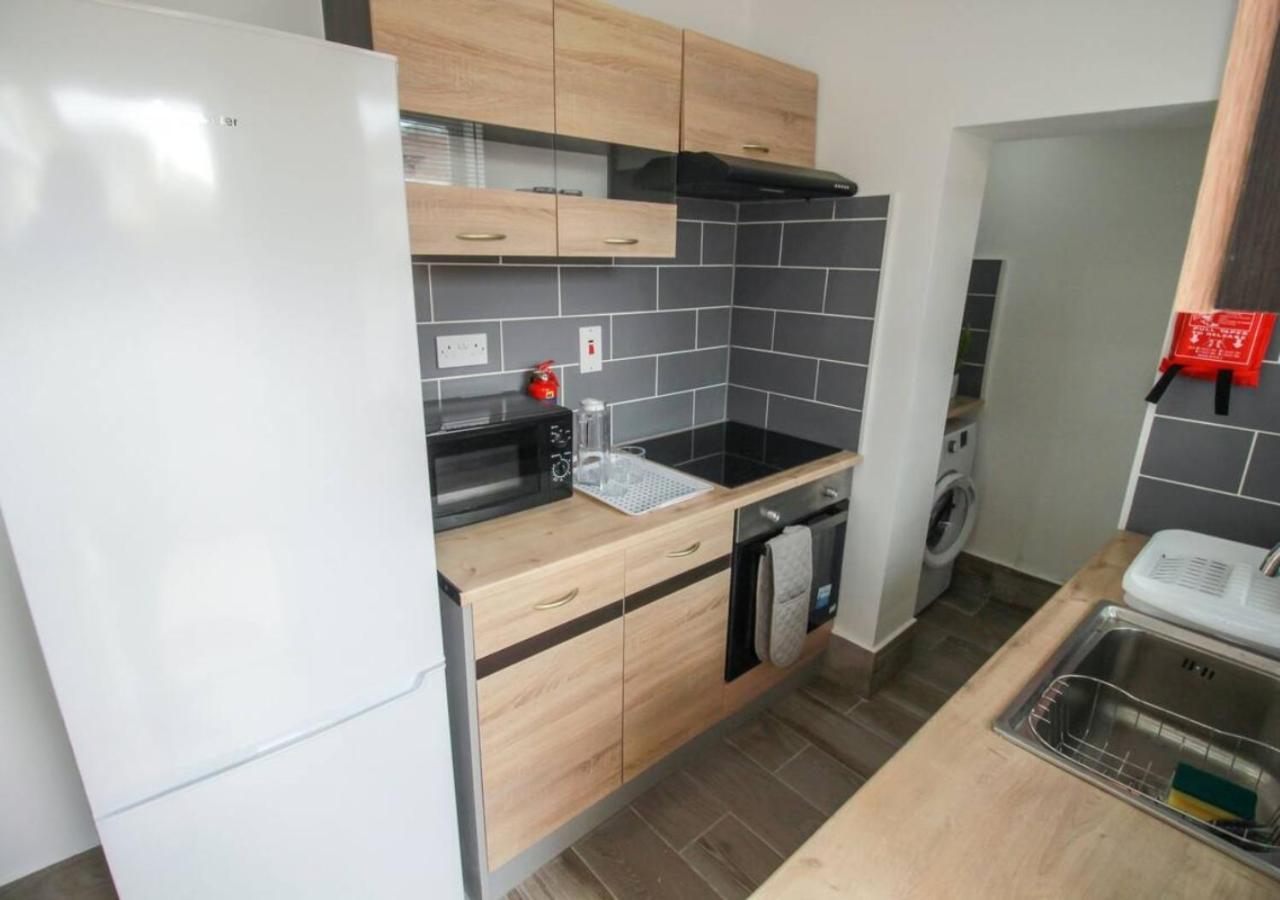 Pet Friendly 2-bed Bond Steeet Near Marina & Town And Free Parking Holiday home