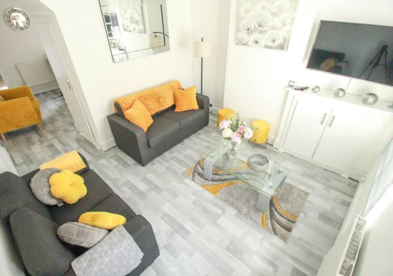 Holiday home Pet Friendly 2-bed Bond Steeet Near Marina & Town And Free Parking *